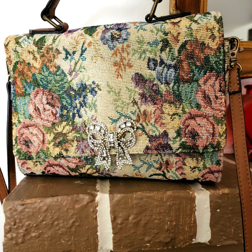 Floral Tapestry Purse